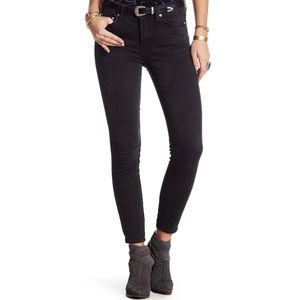 Free People High Rise Skinny Jeans NWT.